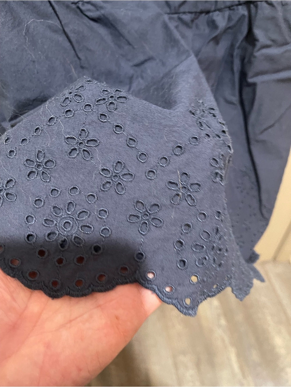 NWOT- Lane Bryant Navy Tie-Shoulder Eyelet Hem Women's Tank - Picture 4 of 4
